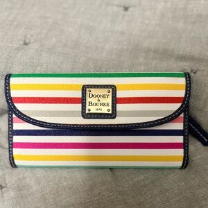 Dooney & Bourke Daphne Navy Gold Logo Wallet NWOT